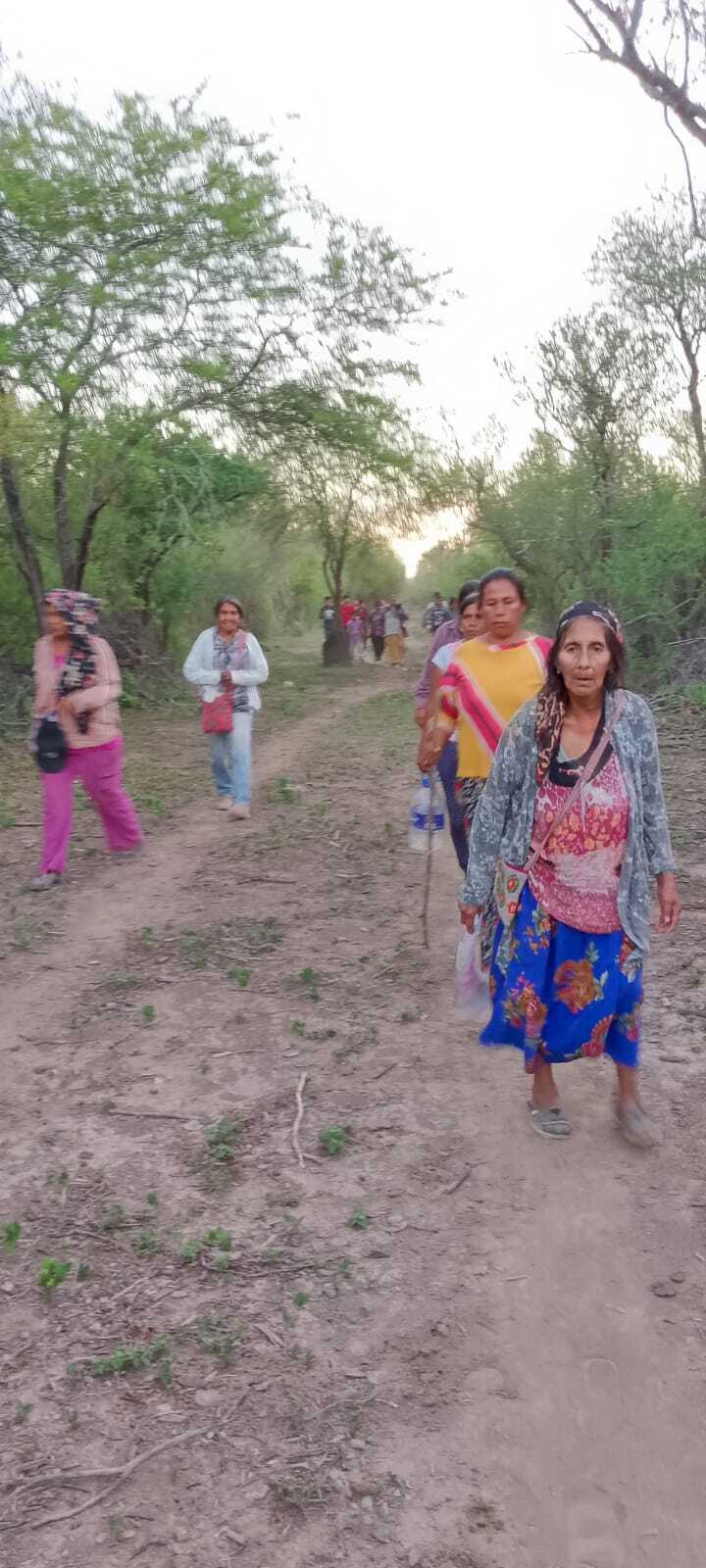 Movilización de mujeres Wichí de Misión Chaqueña y Carboncito en Salta